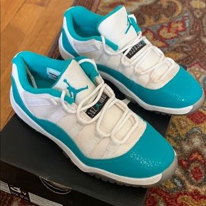 Jordan 11 retro low